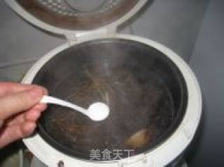 猪横脷煲鸡骨草的做法步骤：6