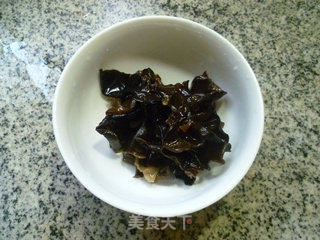 梅豆黑木耳炒花菜的做法步骤：8