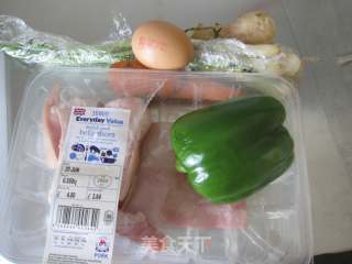 【荷包蛋小炒肉】混搭出来的美味的做法步骤：1