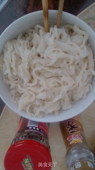 手擀面条的做法步骤：9