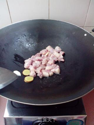 冻豆腐焖肉的做法步骤：2