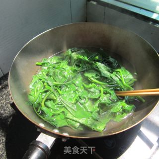 凉拌蒜米腾菜的做法步骤：3