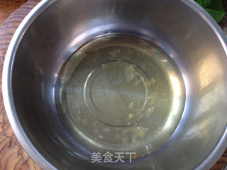 8寸戚风蛋糕的做法步骤：1