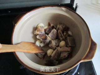 腊鸭茄子煲的做法步骤：4