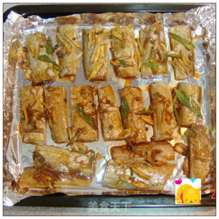 满屋飘香烤出来-----五香烤带鱼的做法步骤：8