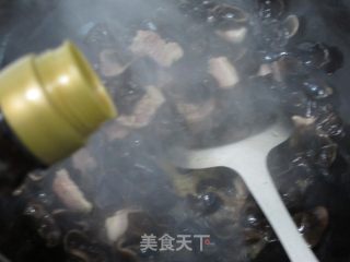 黑木耳炒肉片的做法步骤：7