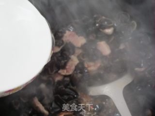 黑木耳炒肉片的做法步骤：8