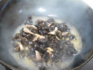 黑木耳炒肉片的做法步骤：9
