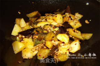 【鱼香茄煲】米饭的杀手菜的做法步骤：7