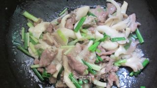 菌菇肉片的做法步骤：4