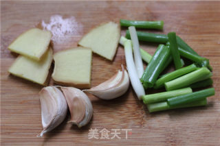 椒盐皮皮虾的做法步骤：2