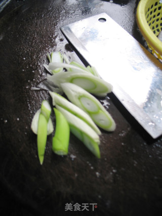香茅烧猪尾的做法步骤：3