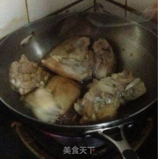 冰糖玉米猪蹄的做法步骤：4