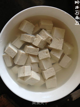 家常红焖豆腐的做法步骤：2
