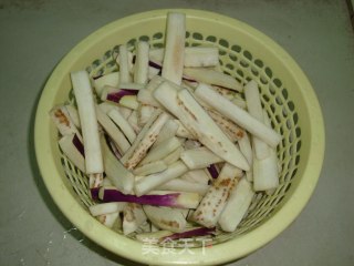 【红烧茄子】---一道我最不拿手的小菜，呵呵的做法步骤：1