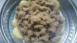 自制蒸肉粉的粉蒸肉的做法步骤：10