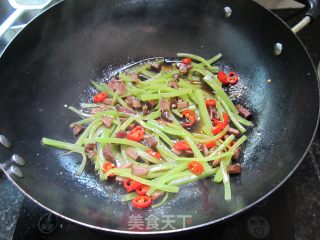 肉丁莴笋丝的做法步骤：6