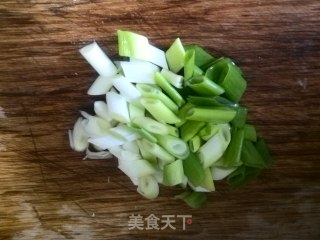 葱爆肉的做法步骤：2