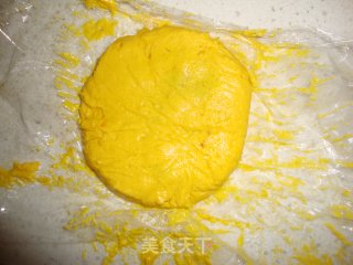 南瓜豆沙饼——香甜软糯营养好美味的做法步骤：8