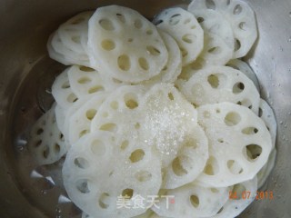 凉拌糖醋藕的做法步骤：4