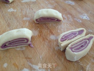【紫薯蝴蝶小花卷】小紫薯新花样的做法步骤：10