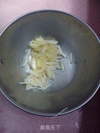 瓜丝炒肉片的做法步骤：2