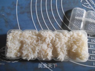 寿司军舰饭团的做法步骤：6
