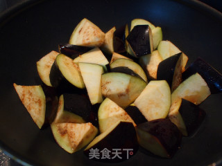 肉末茄子的做法步骤：1