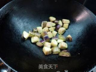腊肉炒茄子的做法步骤：4
