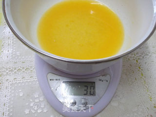 果汁杯子戚风的做法步骤：2