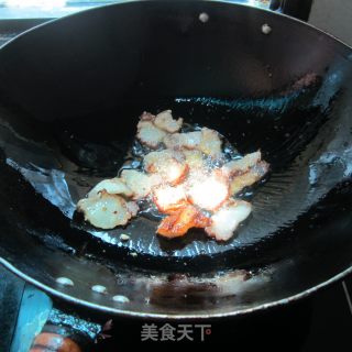 菜梗炒腊肉的做法步骤：2