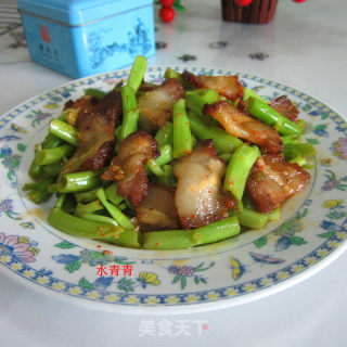 菜梗炒腊肉的做法步骤：8
