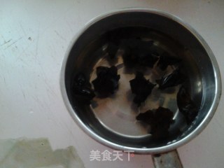 夏天清爽凉菜-----凉拌甘蓝的做法步骤：2