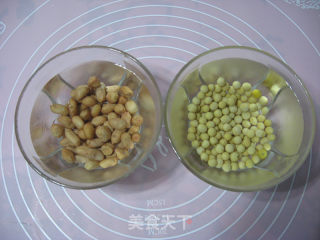 花生蹄花汤的做法步骤：2