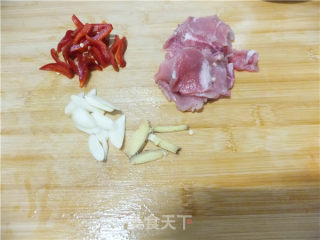 苦瓜炒肉片的做法步骤：3
