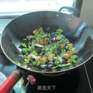 辣椒炒茄子的做法步骤：6