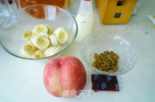 酸酸甜甜的初恋——水果色拉的做法步骤：1