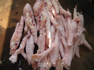 开胃馋嘴零食酸辣鸡脚的做法步骤：2
