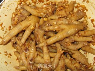 开胃馋嘴零食酸辣鸡脚的做法步骤：9
