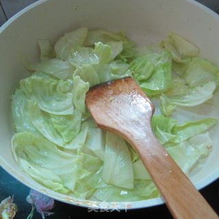 圆白菜炒蛋的做法步骤：3