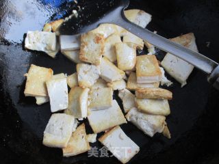 绿豆芽炒豆腐的做法步骤：3