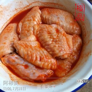 新奥尔良烤翅（煎炸版）的做法步骤：1