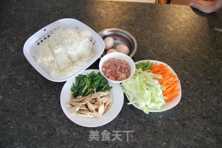 炒米粉的做法步骤：1