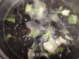 响油木耳的做法步骤：3