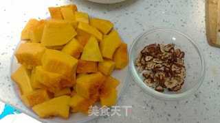 蒸南瓜红枣的做法步骤：1