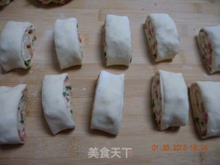 火腿葱花卷的做法步骤：4