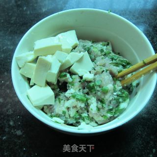 油焖豆腐肉丸的做法步骤：2