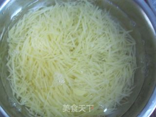 炝紫甘蓝土豆丝的做法步骤：3
