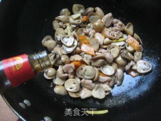 蚝油草菇鸡肉的做法步骤：7