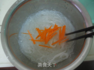 【凉拌粉丝】夏日里的一抹清凉的做法步骤：3